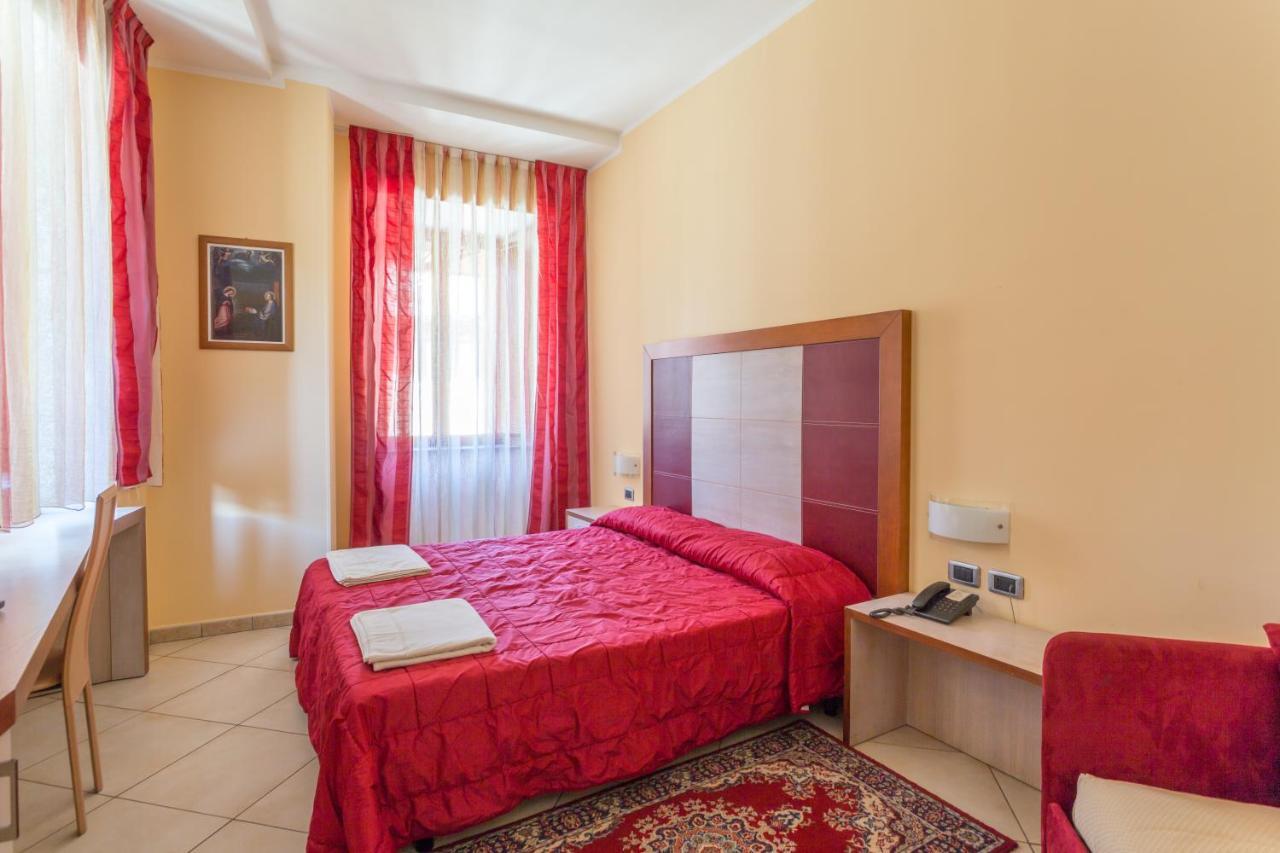 Hotel Conte Ruggero Serra San Bruno Ngoại thất bức ảnh