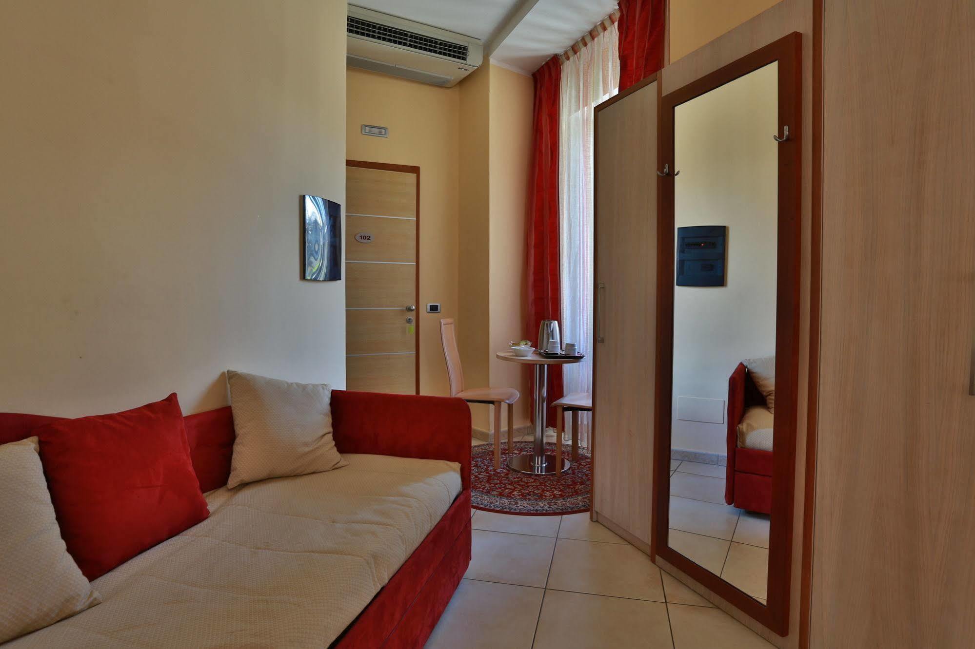Hotel Conte Ruggero Serra San Bruno Ngoại thất bức ảnh