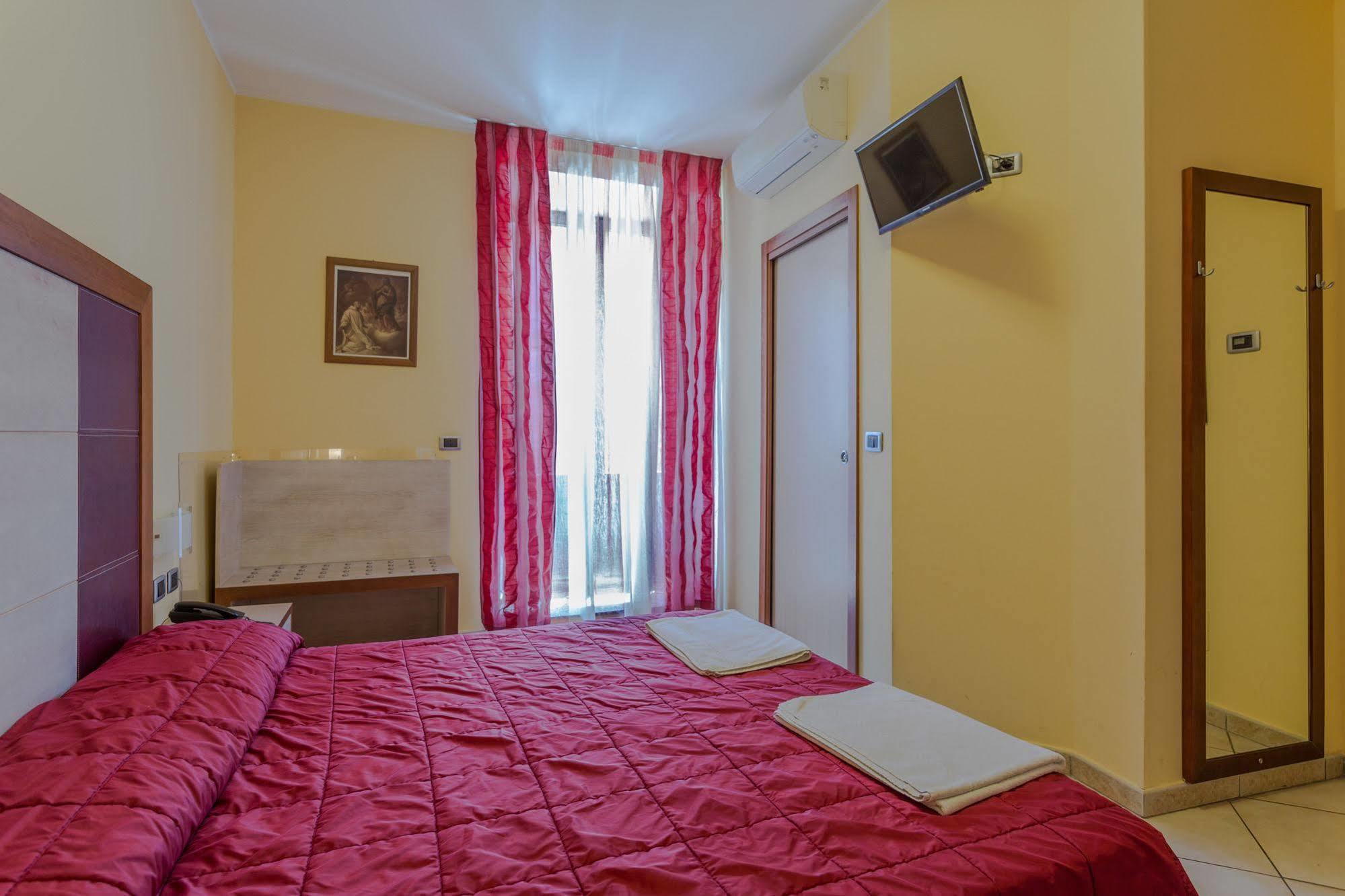 Hotel Conte Ruggero Serra San Bruno Ngoại thất bức ảnh