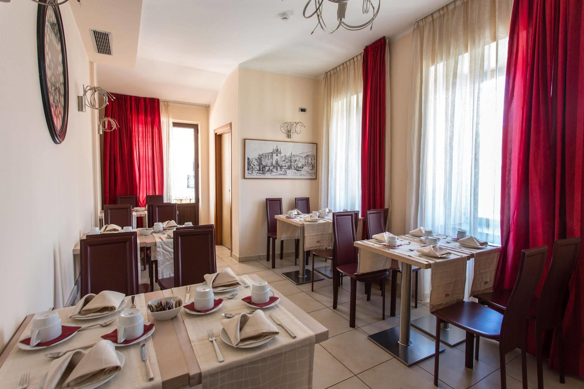 Hotel Conte Ruggero Serra San Bruno Ngoại thất bức ảnh