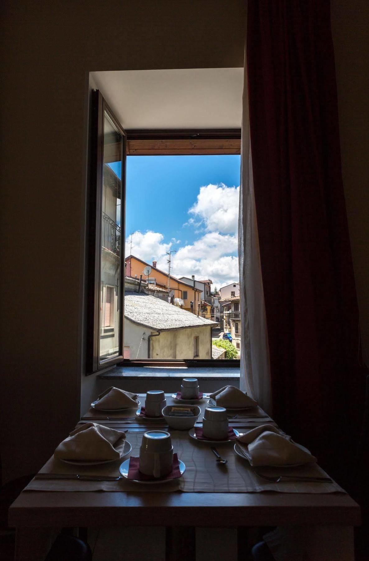 Hotel Conte Ruggero Serra San Bruno Ngoại thất bức ảnh