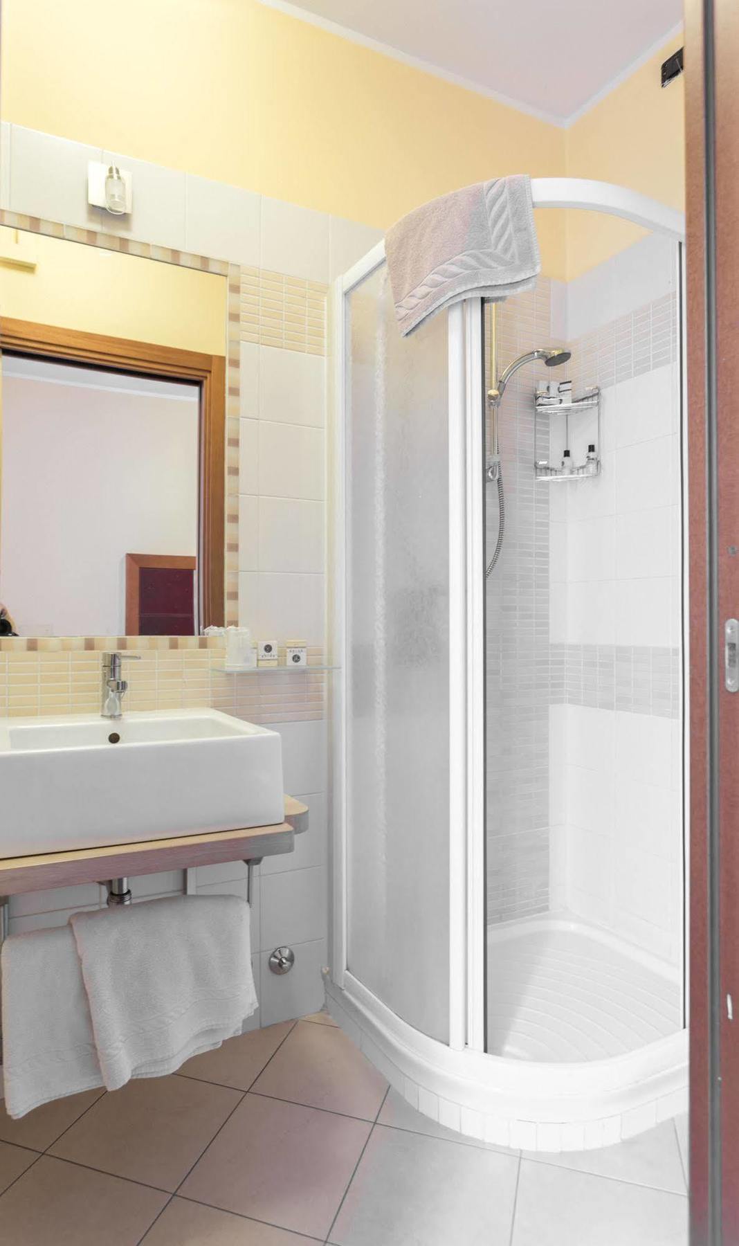 Hotel Conte Ruggero Serra San Bruno Ngoại thất bức ảnh